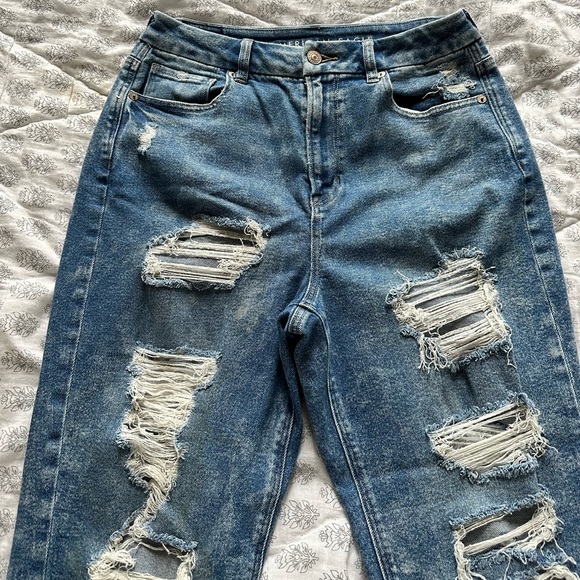 American Eagle Stretch Distressed Jeans Size 8 - Picture 5 of 7